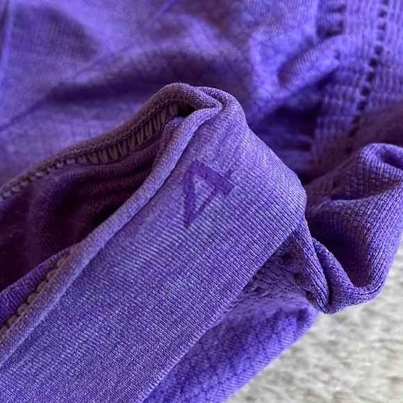 Lululemon In The Flow Crop - Picture 9 of 12